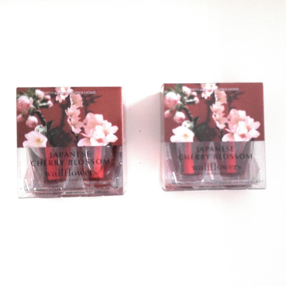 Bath and body works japanese cherry blossom wallfl